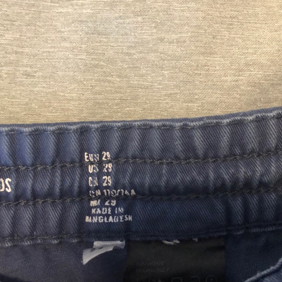 H&M Shorts, Size US 29 - Picture 4 of 4